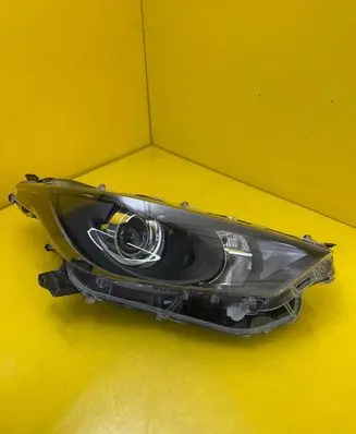Toyota Yaris Headlight/headlamp K06