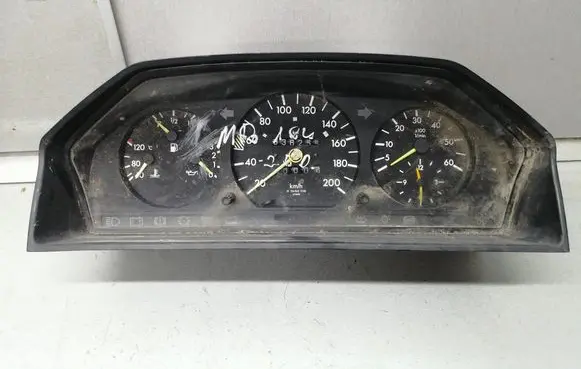 Mercedes-Benz E W124 Speedometer (instrument cluster) 87001199
