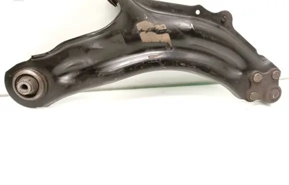 Renault Kangoo II Front lower control arm/wishbone 8200586570