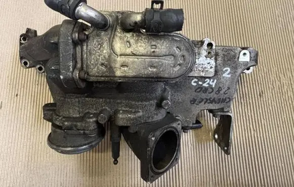 Jeep Cherokee Intake manifold 11042028F B015080014C 701249080
