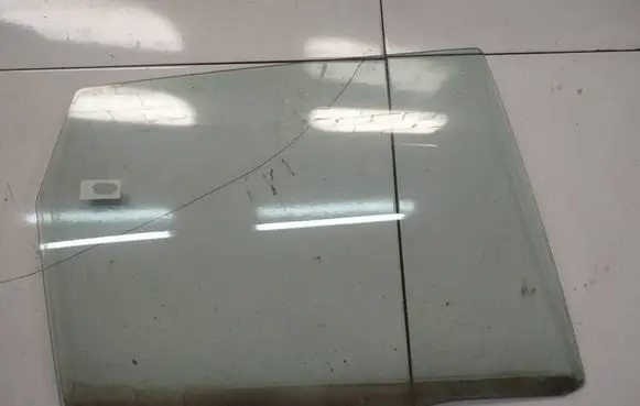 Honda Jazz Rear door window glass as2
