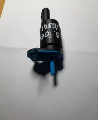 Mercedes-Benz A W169 Windscreen/windshield washer pump 2108691021