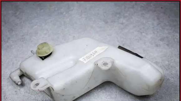 Honda Civic Windshield washer fluid reservoir/tank 19141RSRE0