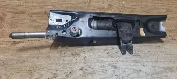 Volvo S80 Front seatbelt