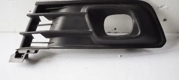 Renault Captur Front bumper lower grill 261A39427R