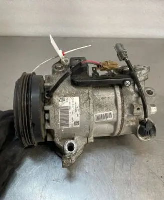 Renault Twingo III Air conditioning (A/C) compressor (pump)