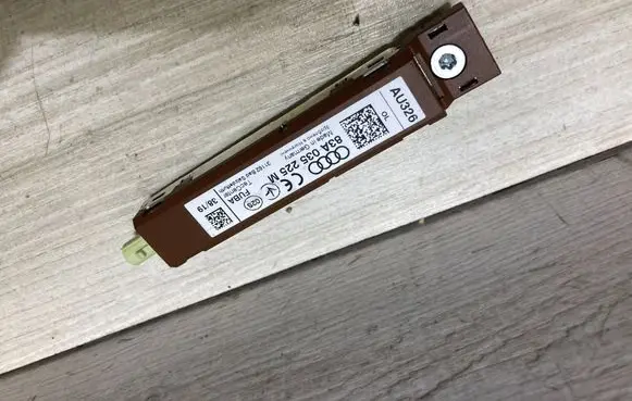 Audi Q3 F3 Aerial antenna amplifier 83A035225M
