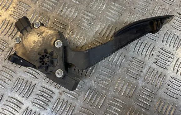 Subaru Forester SH Accelerator throttle pedal 36010AG140