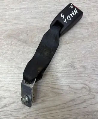 Mazda 5 Rear seatbelt buckle A714930