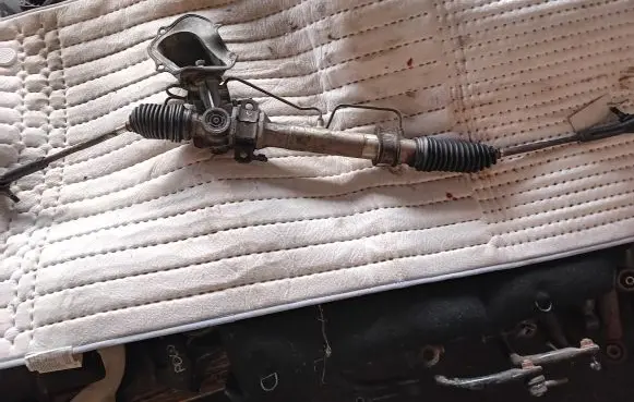 Nissan Micra Steering rack 34009933