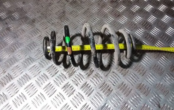Volkswagen PASSAT B5 Rear coil spring