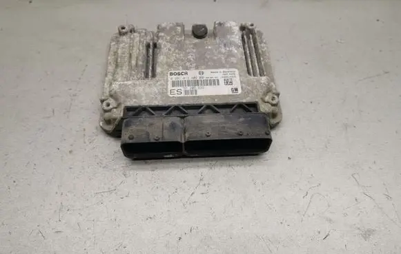 Opel Vectra C Engine control unit/module 0281013409 55205632