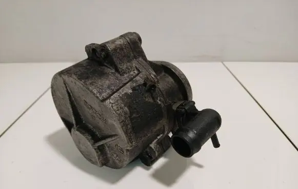 Renault Megane II Vacuum pump 451323