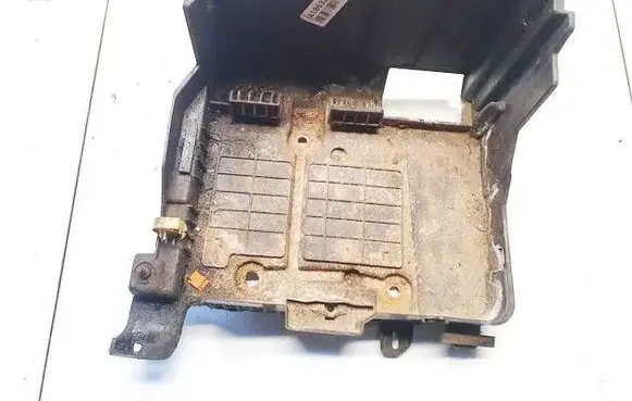 Battery box tray