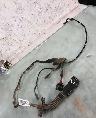 Seat Arona Rear door wiring loom 6f0971162m