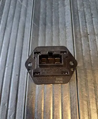Suzuki Baleno EG Heater blower motor/fan resistor 310076606