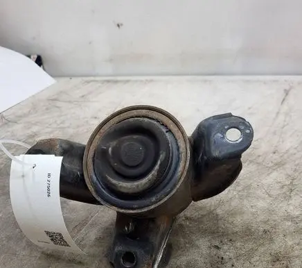 Hyundai i40 Engine mount bracket 218103Z100