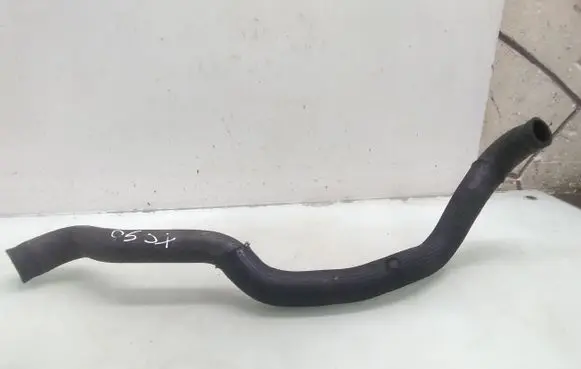 Volvo XC90 Engine coolant pipe/hose