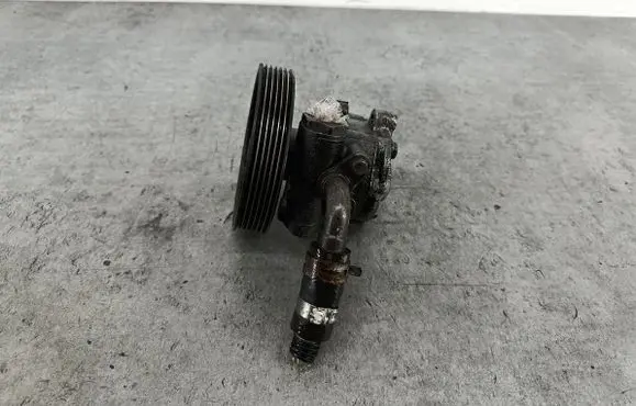 Ford Fusion Power steering pump 2S6C3A696DD