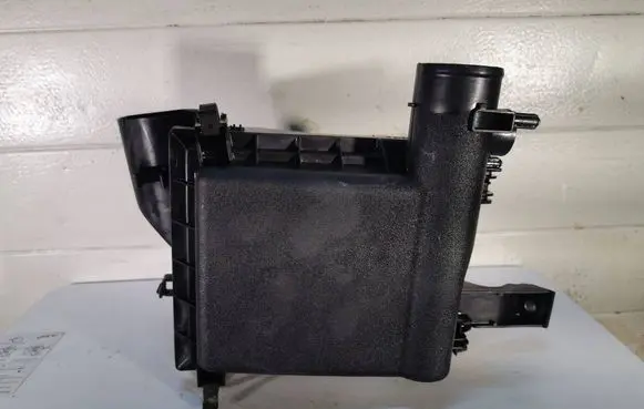 Toyota Auris E180 Air filter box cover 177050T060 177010T130 MF100141851