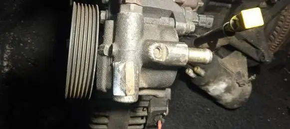 Renault Master II Power steering pump 8200024738