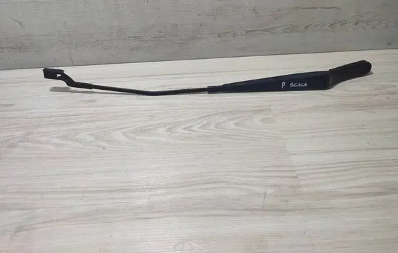 Skoda Scala Front wiper blade arm 657955410
