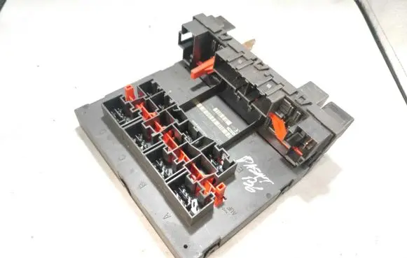 Volkswagen PASSAT B6 Comfort/convenience module 3C0937049AE 06727952 F005V00631