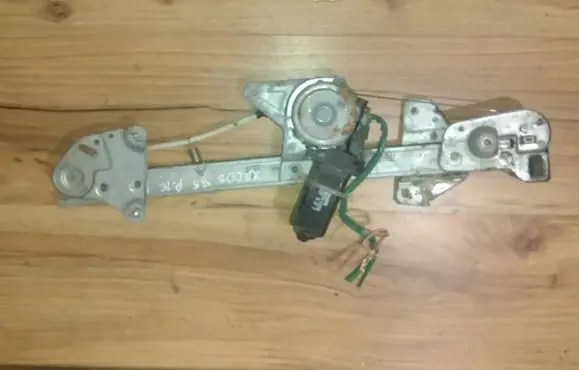 Mazda Xedos 6 Sliding door window regulator with motor