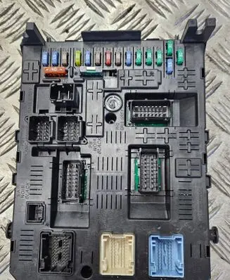 Citroen C4 I Comfort/convenience module 966405908002 281208364 281192483