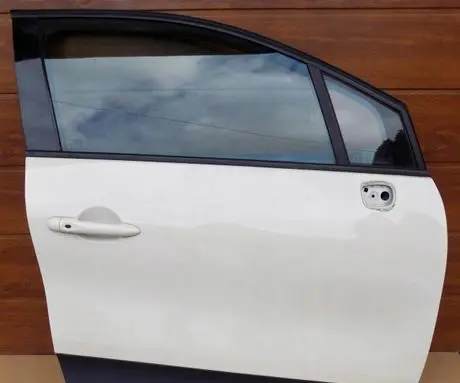 Renault Captur Front door