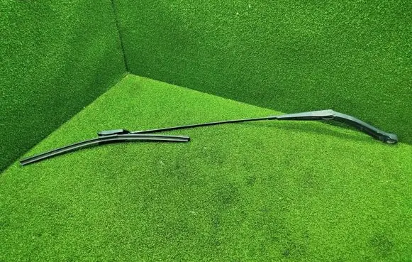 Opel Vivaro Front wiper blade arm 93867988 288860715R