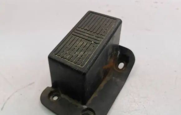 Nissan 200 SX Foot rest pad/dead pedal 6784040F00