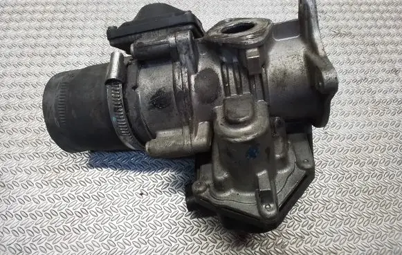 Volkswagen Crafter Throttle valve 03L128063S
