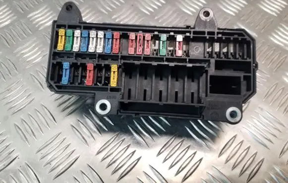BMW 7 E65 E66 Fuse module 6900583 61136900583