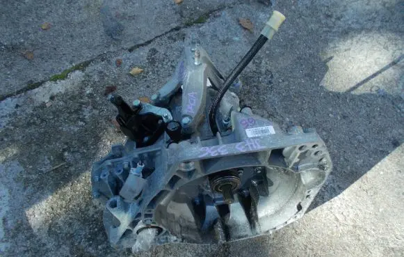 Renault Sandero II Manual 5 speed gearbox JH33336