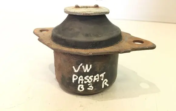 Volkswagen PASSAT B3 Gearbox mount 191199402C 357199402B