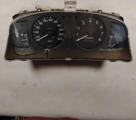Toyota Corolla E110 Speedometer (instrument cluster) 1573902090 838001A850