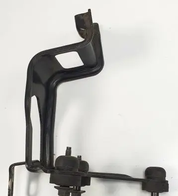 Volkswagen New Beetle ABS pump bracket 1J0614339