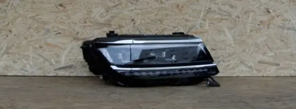 Volkswagen Tiguan Headlight/headlamp 5NB941082D