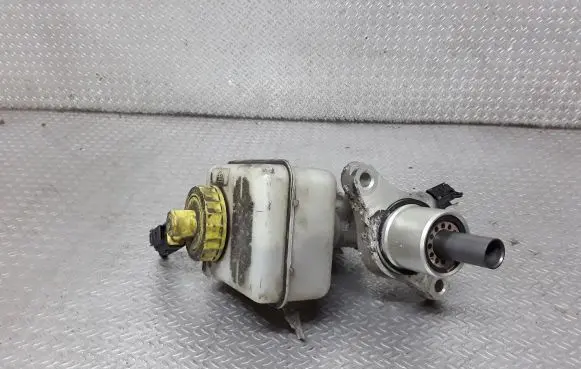 Audi A3 S3 8L Master brake cylinder 03350884581