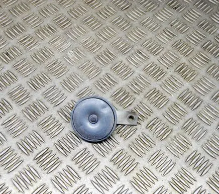 Nissan Juke I F15 Horn signal