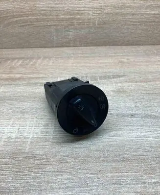 Volkswagen Golf IV Light switch 1C0941531A