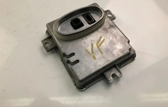 Volvo V70 Headlight ballast module Xenon 6261110499