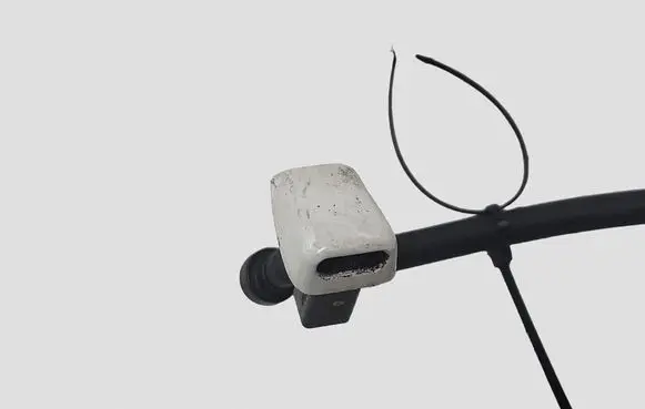 Volvo V40 Windshield washer spray nozzle