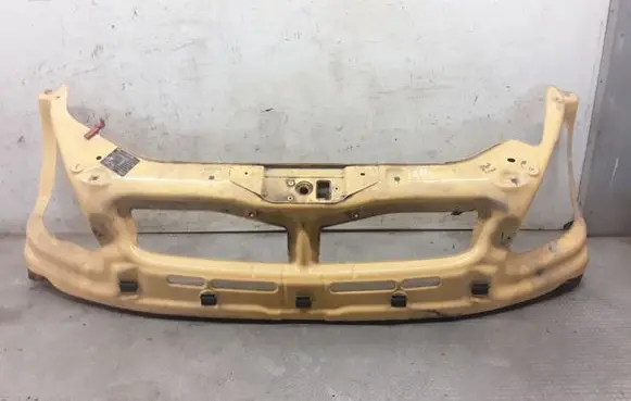 Iveco Daily 35.8 - 9 Radiator support slam panel