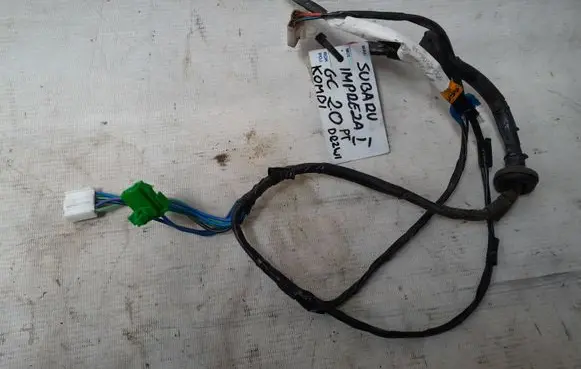 Subaru Impreza I Front door wiring loom 81822FA150