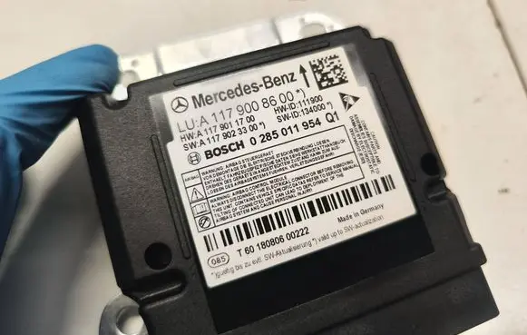 Mercedes-Benz GLA W156 Airbag control unit/module A1179011700 A1179008600 A1179023300