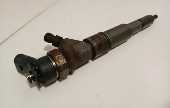 Fuel injector