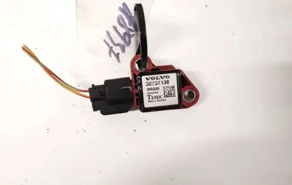 Volvo V50 Airbag deployment crash/impact sensor 30737138