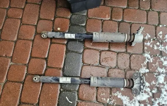 Opel Adam Rear shock absorber/damper 13408243